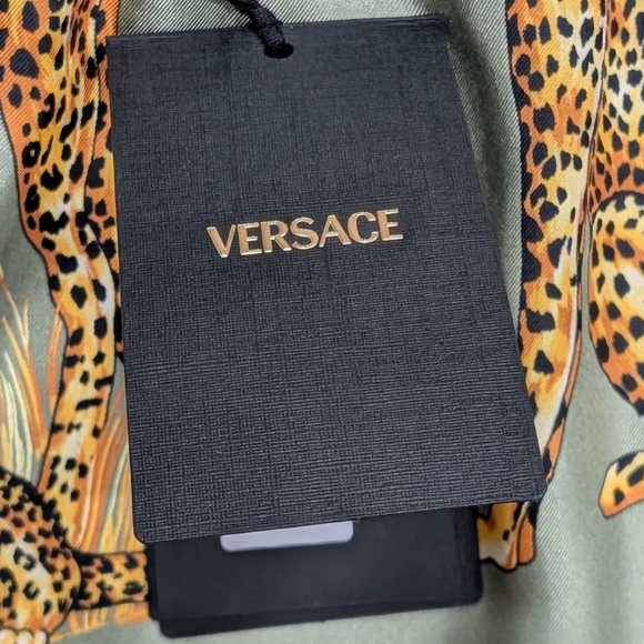 $890 Mens Versace "Wild Cat" Silk Shorts Light Green 52 US 36 - Picture 8 of 8